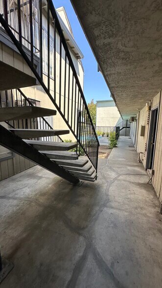 More Photos Of 610 E Pine St, Lodi Apartments For Sale