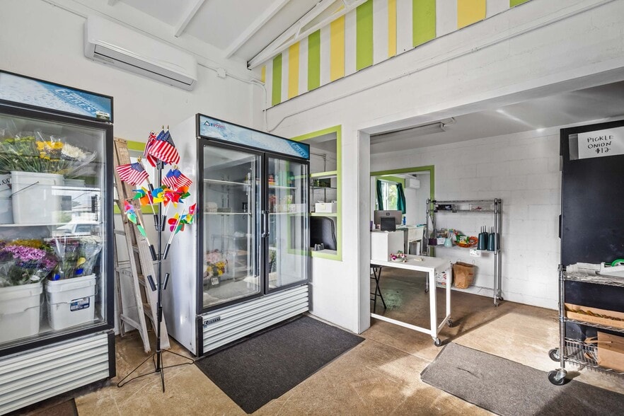 More Photos Of 45-428 Kamehameha Hwy, Kaneohe Light Distribution For Sale