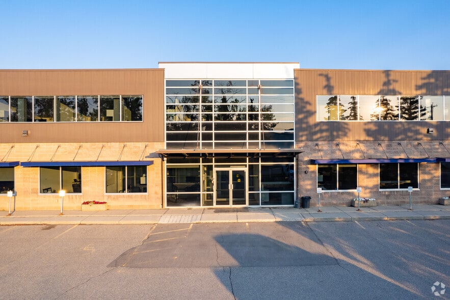 More Photos Of 5799 3rd St SE, Calgary Office For Sale