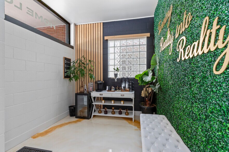 More Photos Of 823 15th St, Modesto Office For Sale