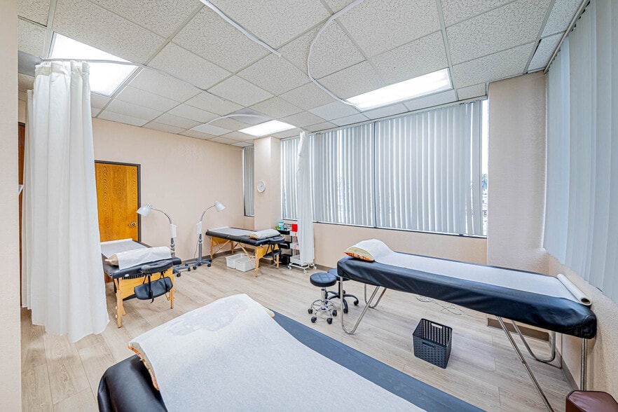More Photos Of 980 Atlantic Ave, Long Beach Medical For Sale
