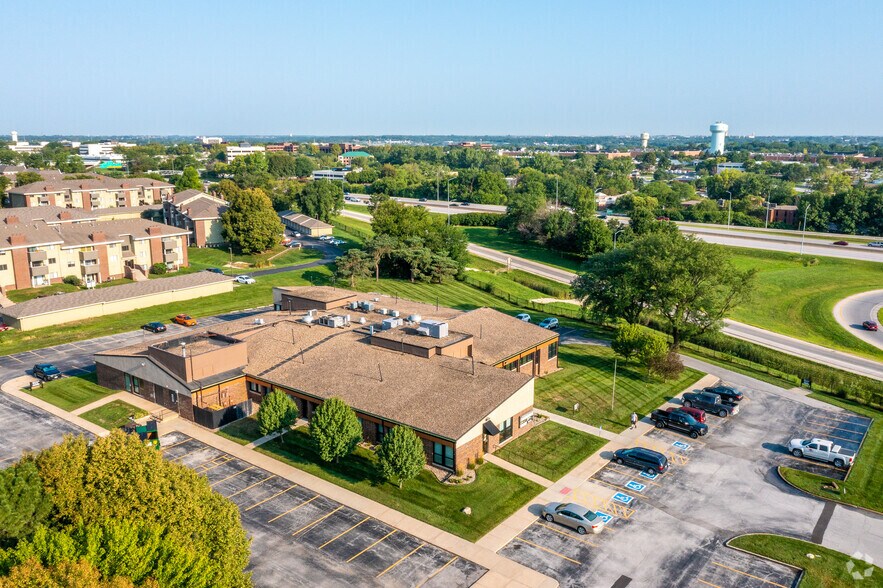More Photos Of 1300 37th St, West Des Moines Medical For Sale