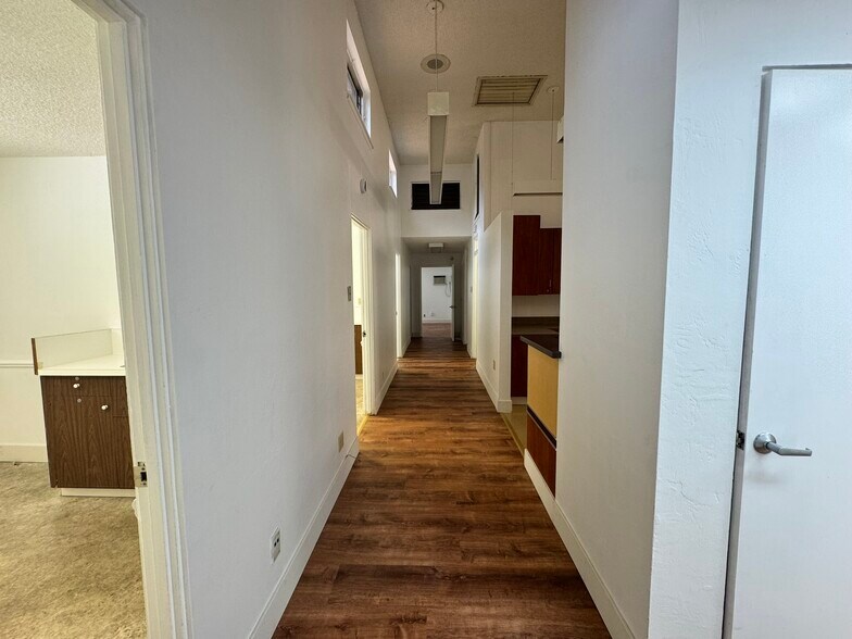 More Photos Of 13350 Big Basin Way, Boulder Creek Medical For Lease