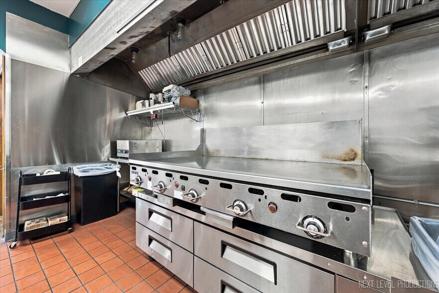 More Photos Of 227 W Wilson St, Batavia Restaurant For Sale