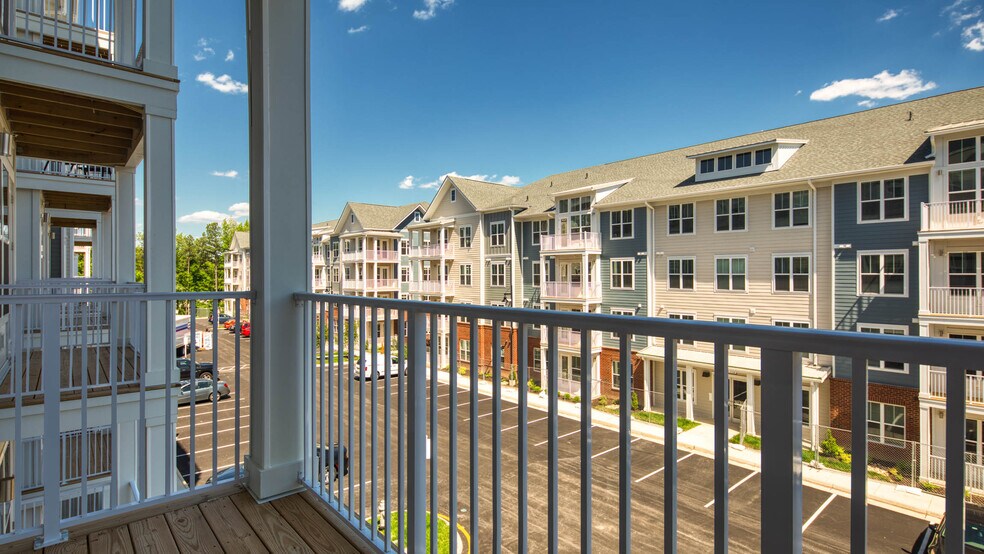 More Photos Of 5401 Commonwealth Centre Pky, Midlothian Apartments For Sale