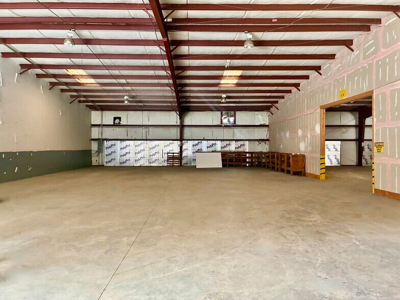 More Photos Of 41 Artley Rd, Savannah Warehouse For Lease