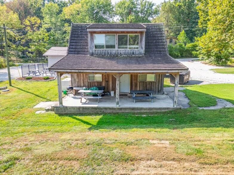 More Photos Of 8939 E Southshore Dr, Unionville Restaurant For Sale