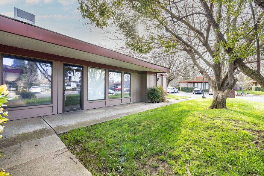 More Photos Of 729 Sunrise Ave, Roseville Medical For Lease