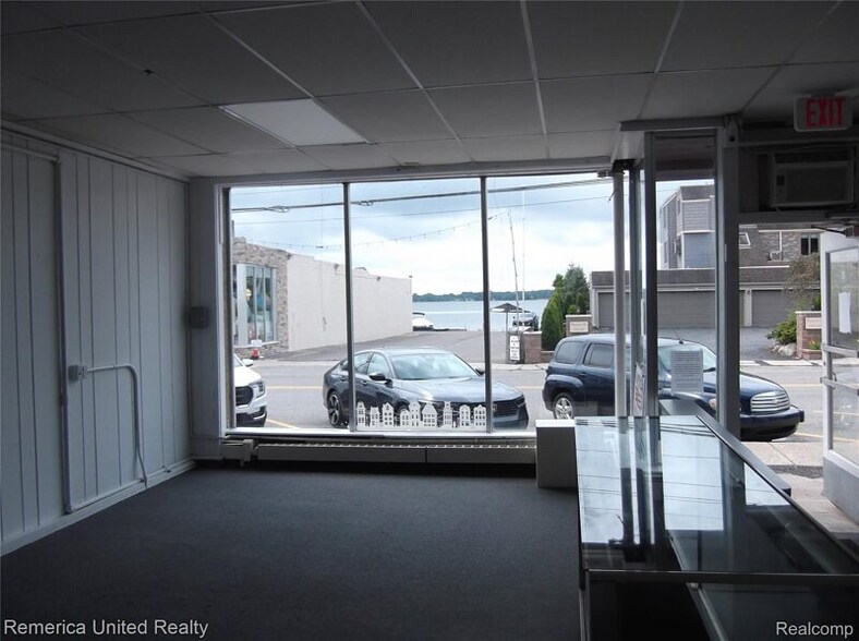More Photos Of 121 E Walled Lake Dr, Walled Lake Storefront Retail Office For Sale
