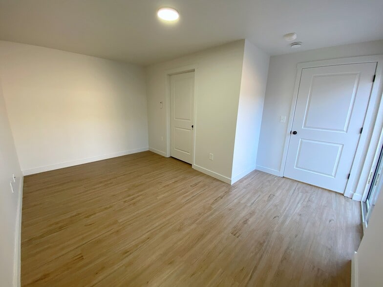 More Photos Of 404 E 5600 S, Salt Lake City Apartments For Sale