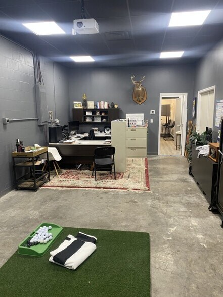 More Photos Of 4201 114th Ter N Pinellas Park, Clearwater Manufacturing For Sale