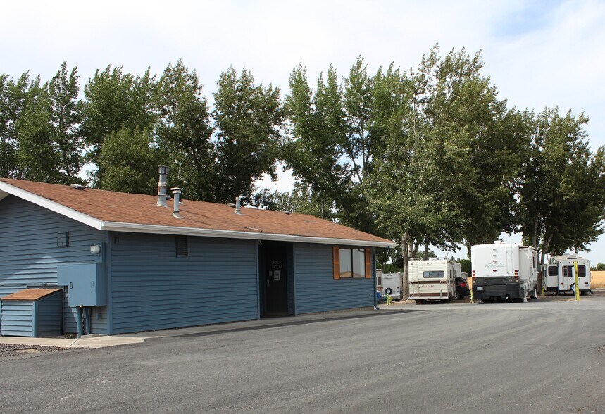 More Photos Of 1513 S Smittys Blvd, Ritzville Hotel For Sale