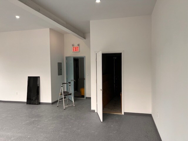 More Photos Of 9001 Merrick Blvd, Jamaica Storefront Retail Office For Lease