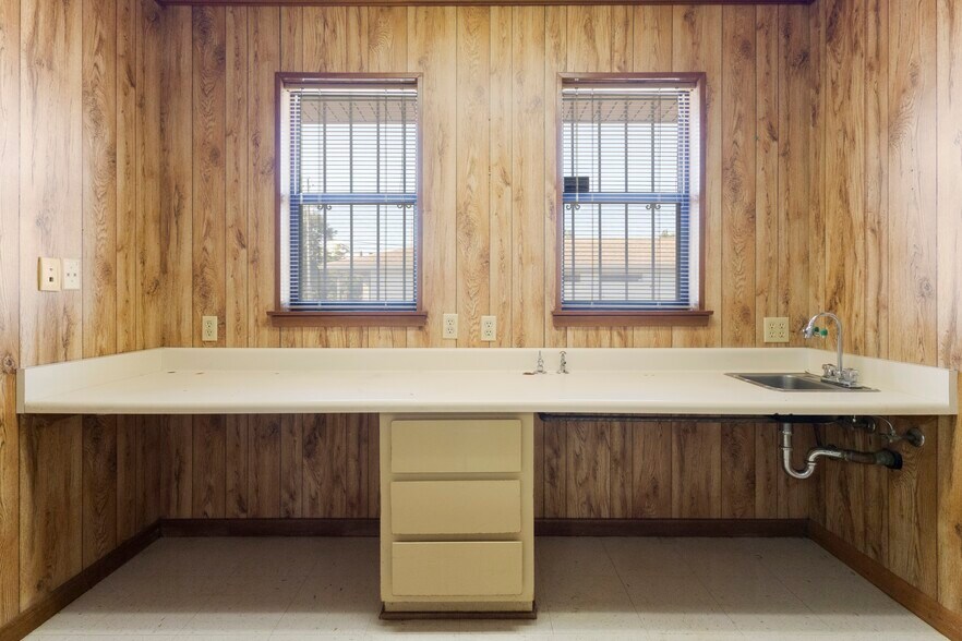 More Photos Of 1308 Balboa Ave, Panama City Office For Sale