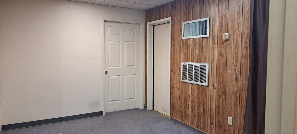 More Photos Of 1519 6th St, Bakersfield Office Residential For Sale
