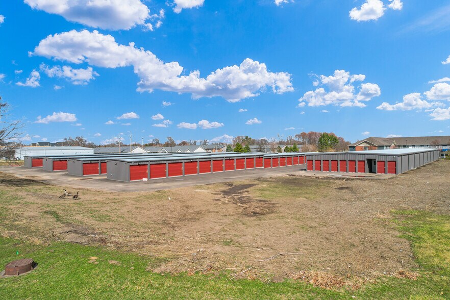 Primary Photo Of 1601 Colorado ave, Urbana Self Storage For Sale