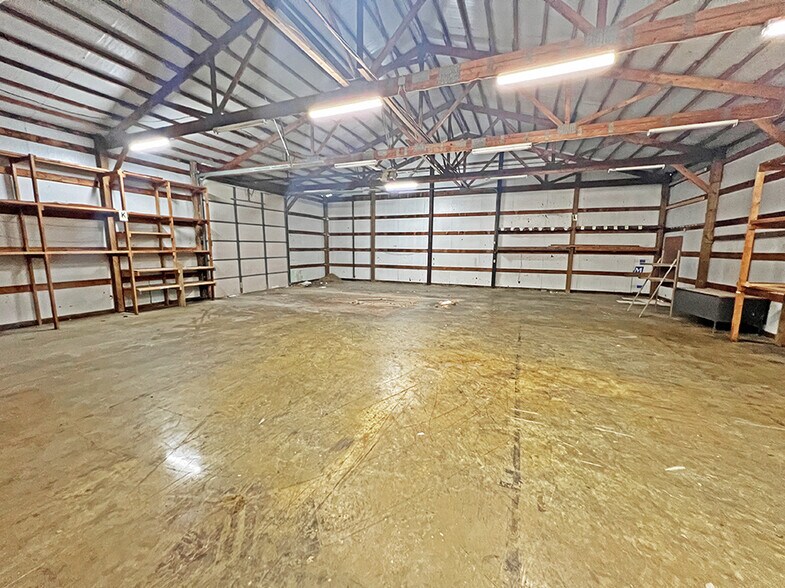More Photos Of 2708 Merchant St, Marion Warehouse For Sale