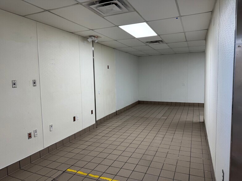 More Photos Of 1901-1905 Pacific Coast Hwy, Lomita Restaurant For Lease