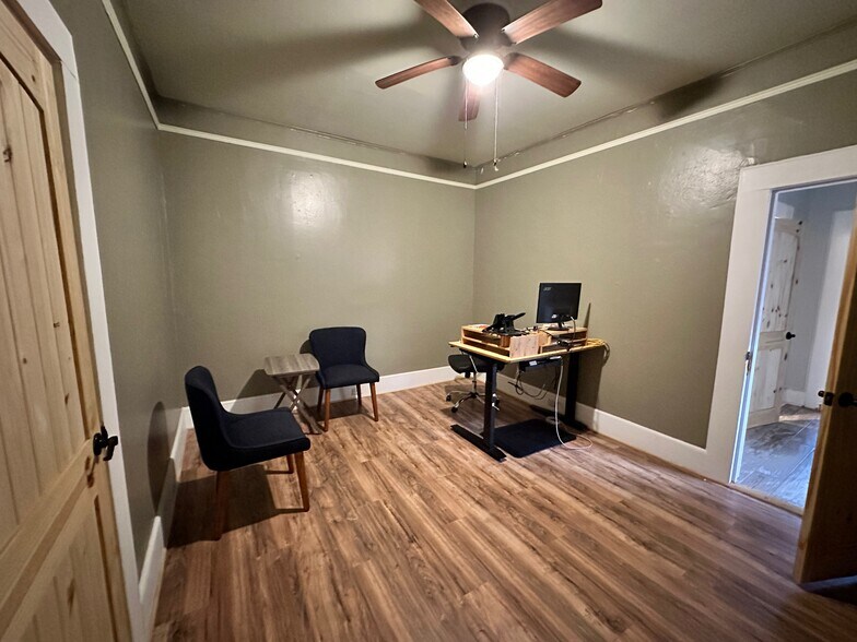 More Photos Of 601 S 7th St, Opelika Office Residential For Sale