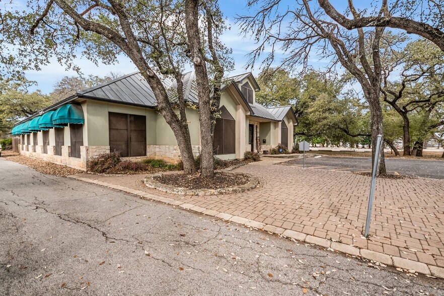 More Photos Of 14235 Blanco Rd, San Antonio Office For Sale