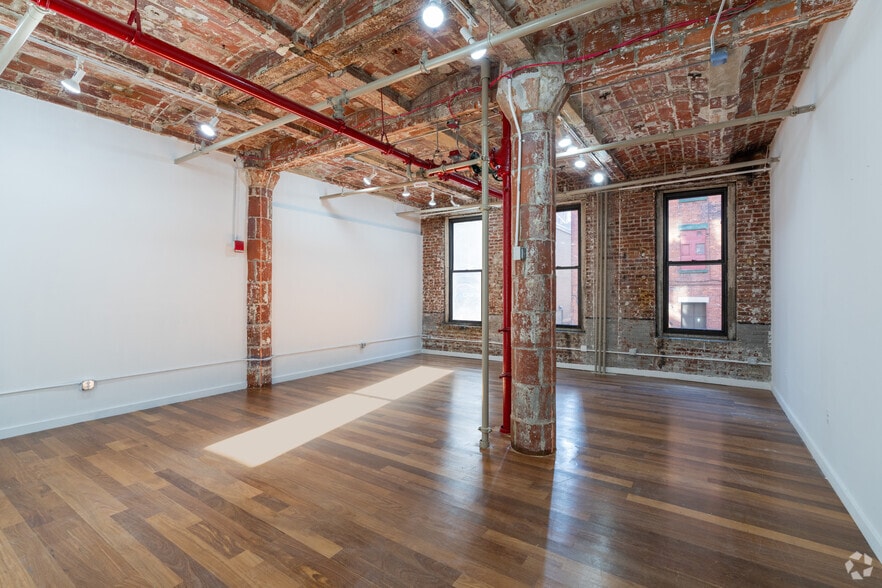 More Photos Of 58-78 Jay St, Brooklyn Office Residential For Lease