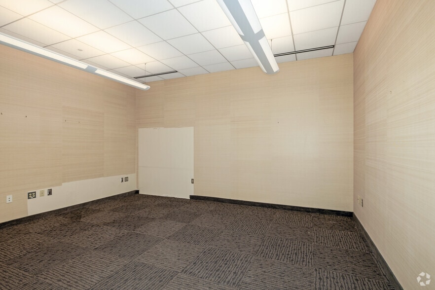 More Photos Of 835 W Hamilton St, Allentown Apartments For Lease