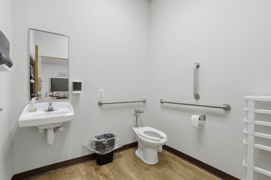 More Photos Of 10713 Tidewater Trl, Fredericksburg Schools For Sale