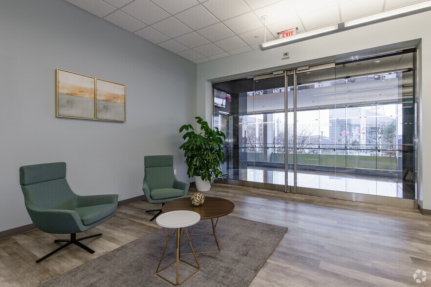 More Photos Of 500 E Pratt St, Baltimore Office For Lease