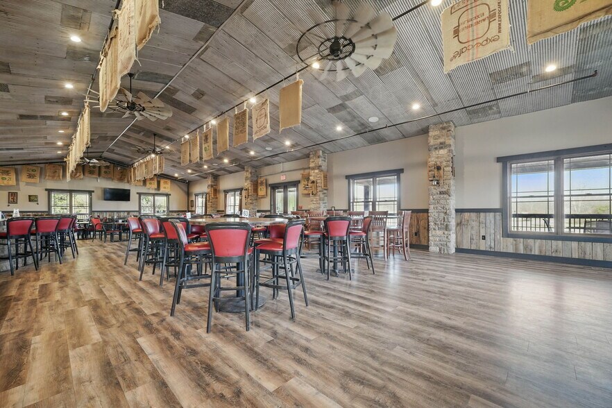 More Photos Of 3960 Highway Z, Wentzville Winery Vineyard For Sale