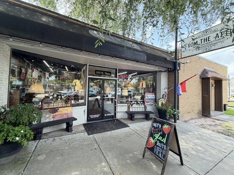 Primary Photo Of 315 W Main St, Tomball Storefront Retail Office For Lease