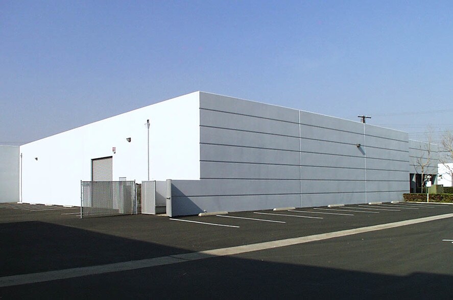 More Photos Of 1040 E Howell Ave, Anaheim Warehouse For Lease