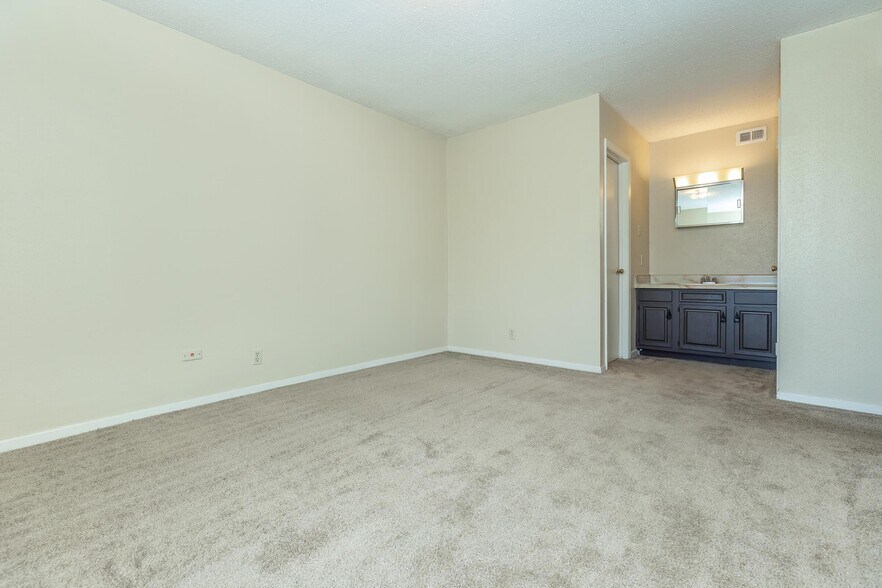 More Photos Of 4075 Laurel St, Beaumont Apartments For Sale