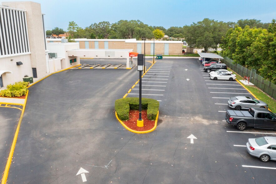 More Photos Of 9385 N 56th St, Temple Terrace General Retail For Lease