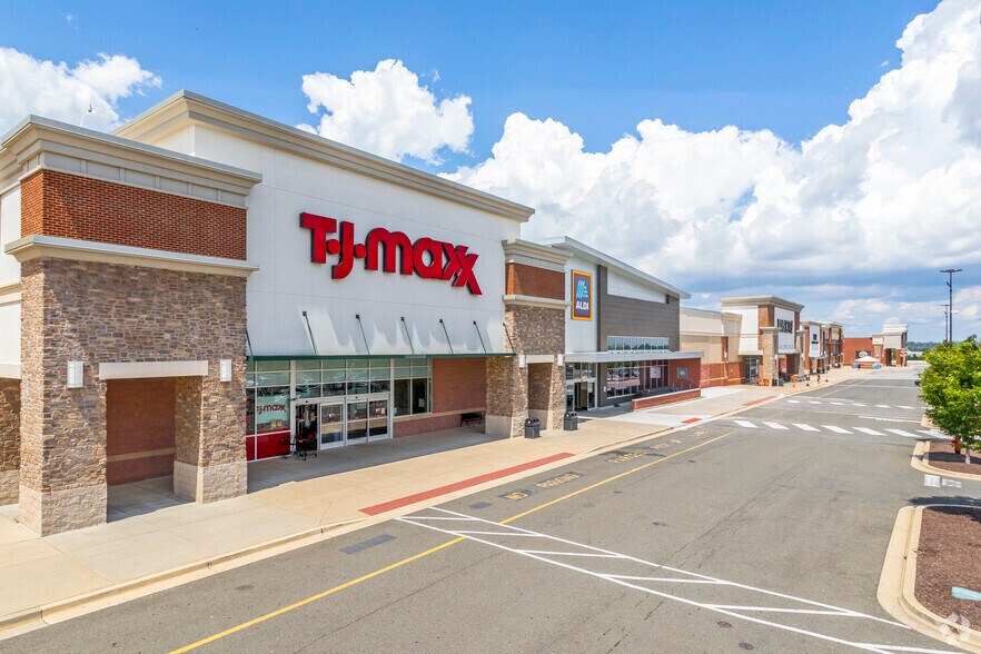 More Photos Of 1723-1771 Ritchie Station Ct, Capitol Heights Unknown For Lease