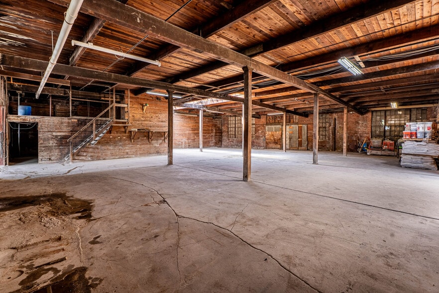 More Photos Of 1085 E Delavan Ave, Buffalo Warehouse For Sale