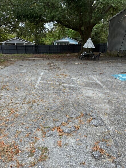 More Photos Of 737 Main St, Stone Mountain Office For Lease