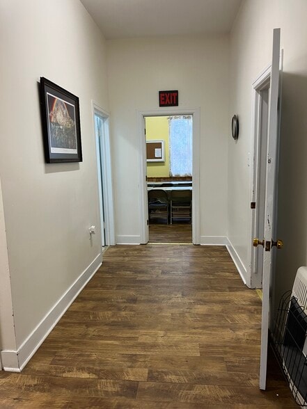 More Photos Of 836 Chester Ave, Tupelo Religious Facility For Sale