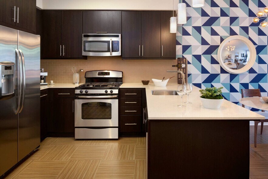 More Photos Of 13488 Maxella Ave, Marina Del Rey Apartments For Lease