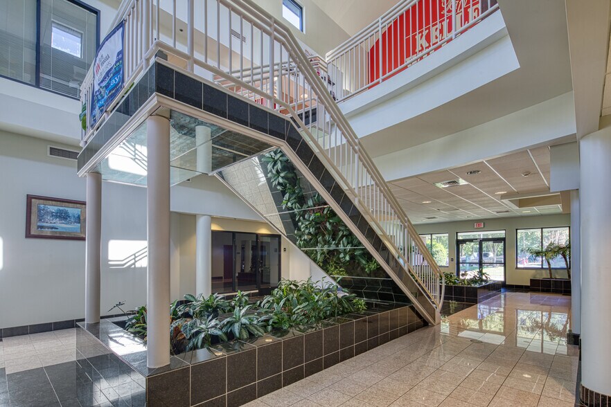 More Photos Of 804 Omni Blvd, Newport News Medical For Lease