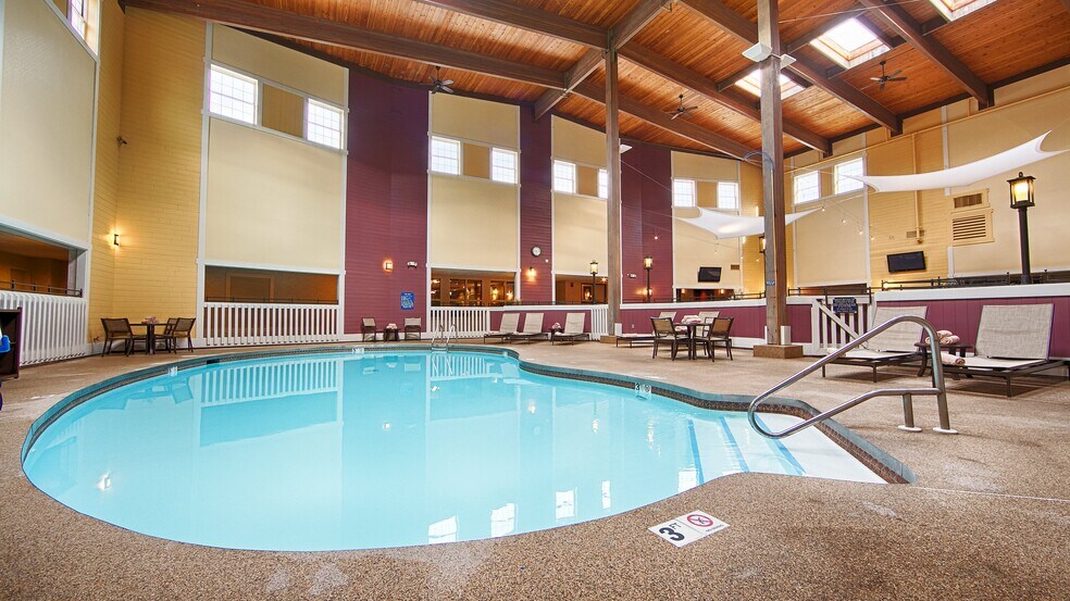 More Photos Of 100 W 76th St, Davenport Hotel For Sale