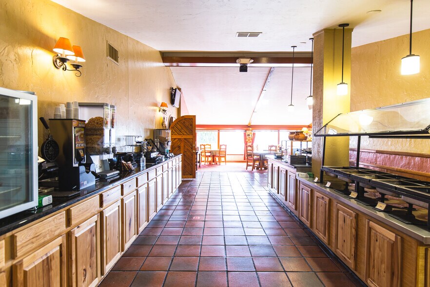 More Photos Of 1765 S Main St, Las Cruces Hotel For Sale