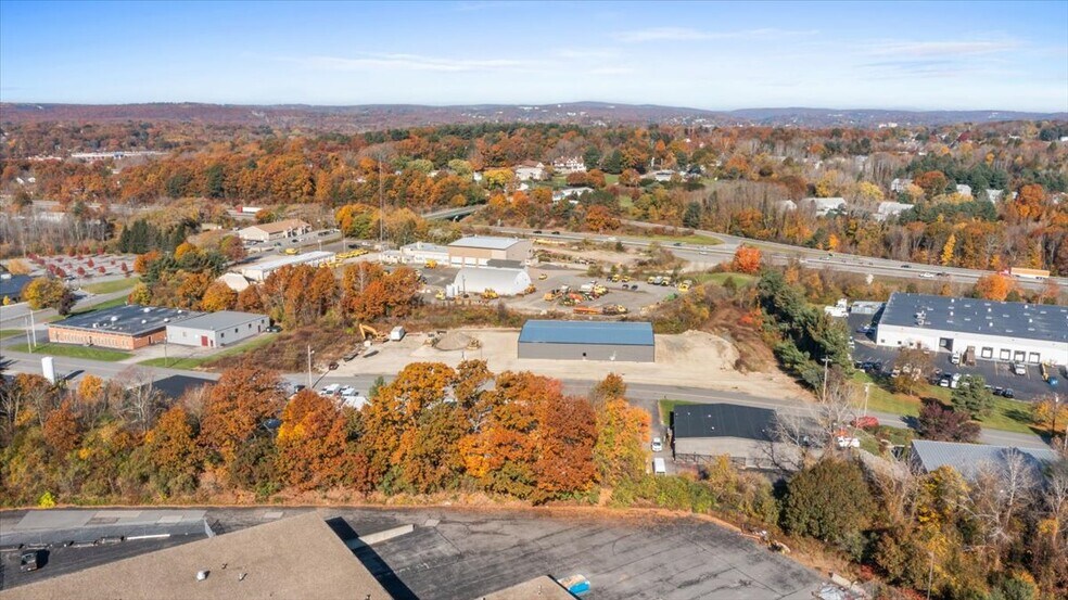 More Photos Of 15 Technology Dr, Auburn Warehouse For Lease