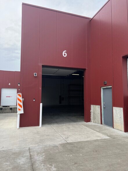 More Photos Of 271 S American Way, Payson Industrial For Lease