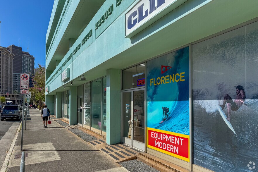 More Photos Of 826 Kaheka St, Honolulu Office For Lease