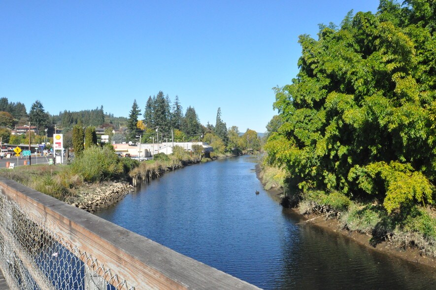 More Photos Of 50 W Columbia River Hwy, Clatskanie Restaurant For Sale