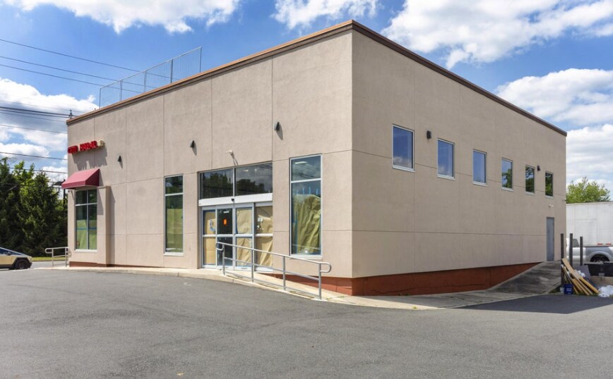 More Photos Of 1822 N Olden Ave, Ewing Restaurant For Sale