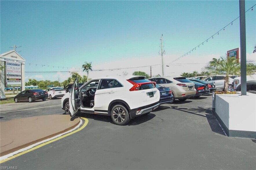 More Photos Of 16070 S Tamiami Trl, Fort Myers Auto Dealership For Sale