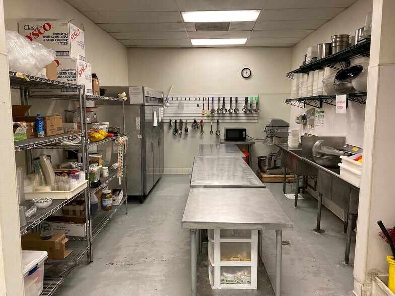 More Photos Of 5200 W Washington Blvd, Los Angeles Flex For Lease