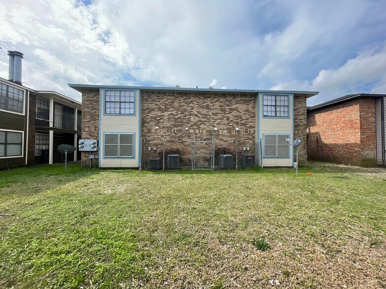 Primary Photo Of 8521 Rush Ave, Baton Rouge Apartments For Sale