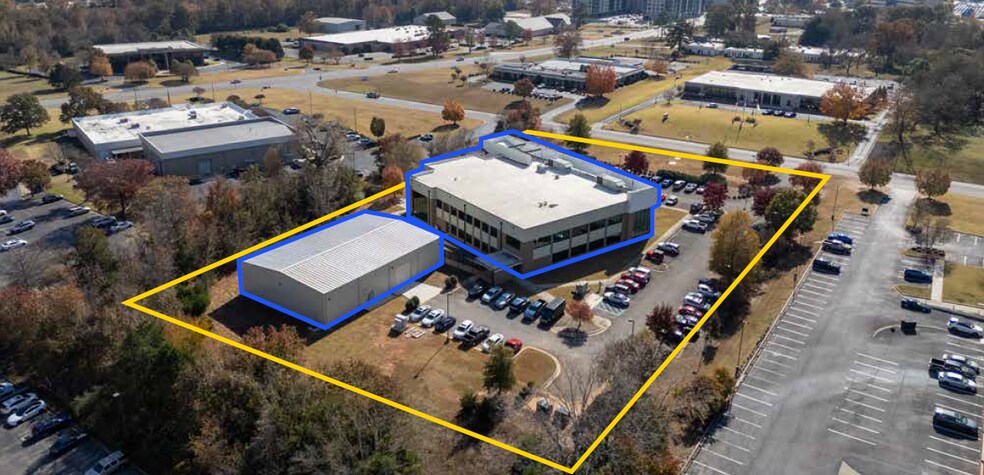 More Photos Of 4904 NW Research Dr, Huntsville Office For Sale